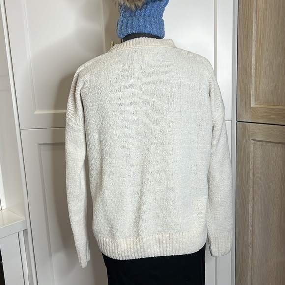 Rae Dunn Pull Over crew neck Sweater Cream w/"Love" Super Soft Poly/Nylon Blend - Picture 4 of 11